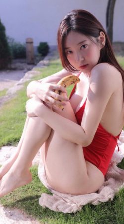 Experience Unforgettable Moments with Krista Marinov in Paris