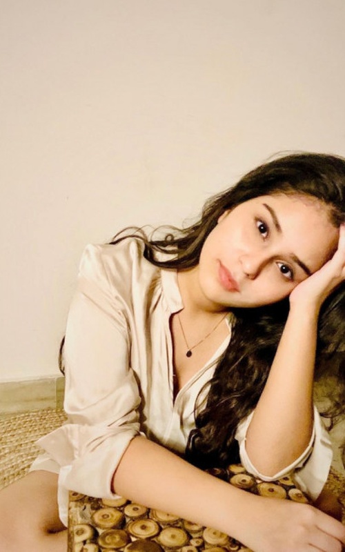 Experience Unforgettable Moments with Lyla Varnay Today