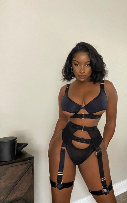 Experience Passion and Elegance with Brigitte Bijou 1 Mis Fotos