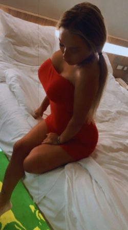 Jeanne Caresse Your Dream Companion Awaits Tonight