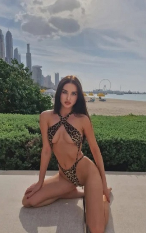 Discover Intimacy and Elegance with Ludivine Ombre